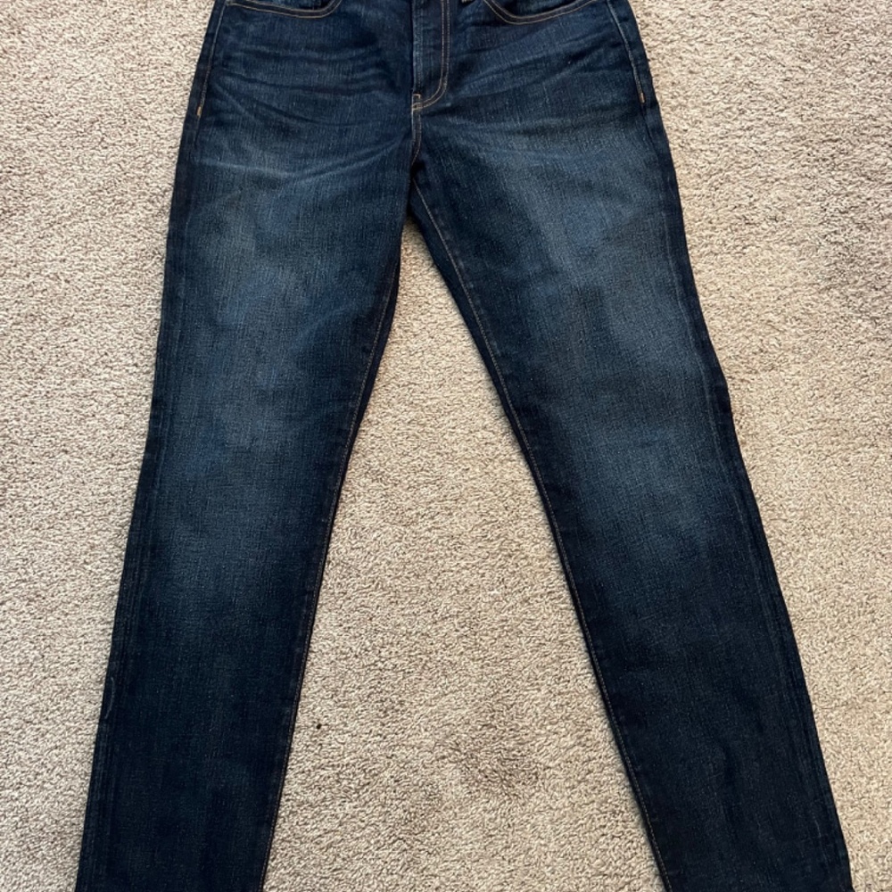 Madewell Athletic Slim 31w 32L NWOT $47OBO - Picture 2 of 3